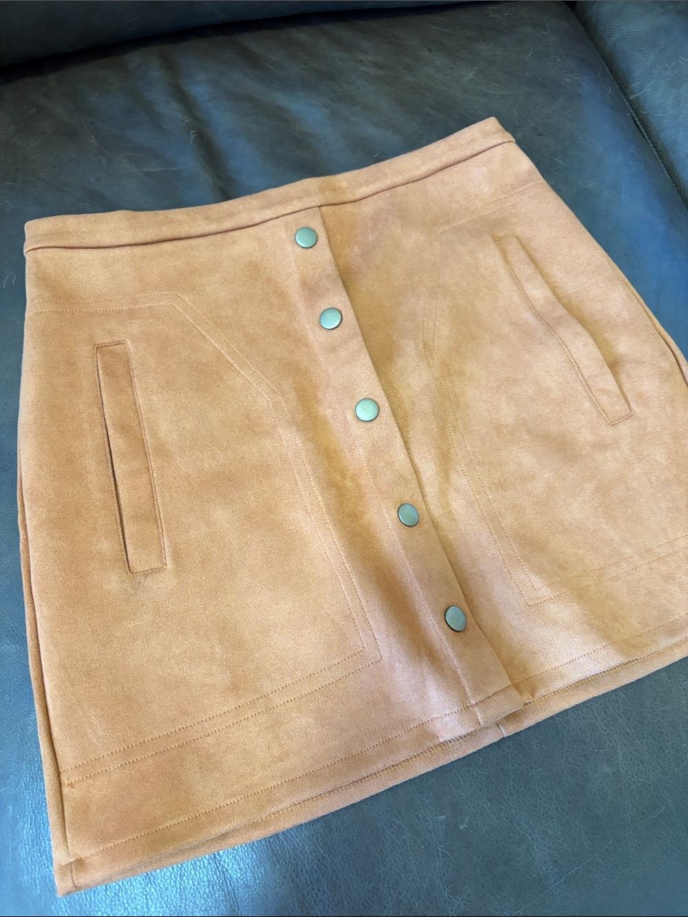 Button-Front Suede Mini Skirt - Tan - Picture 2 of 4